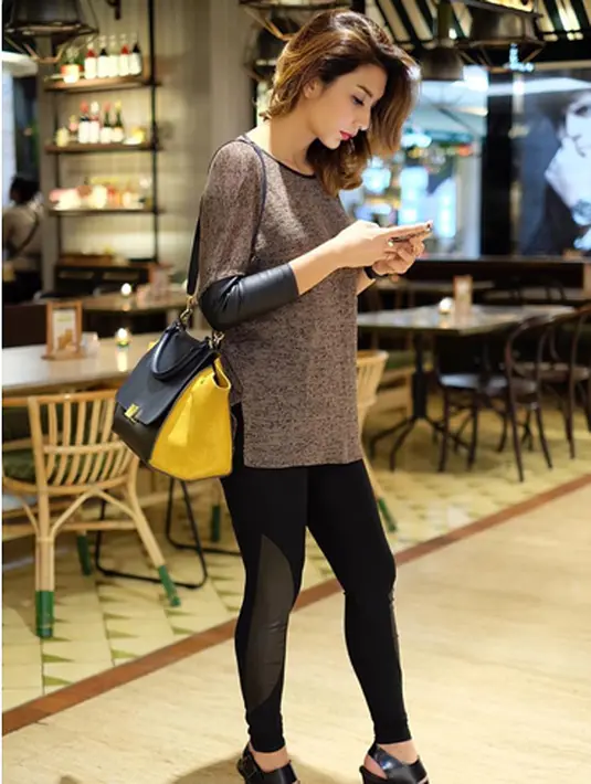 Bahkan, ada yang membandingkan Tyas Mirasih kalah seksi dengan bebek. "Sexy banget bebek nya.." tulis pemilik akun dunkerdanny. (Instagram/tyasmirasih)