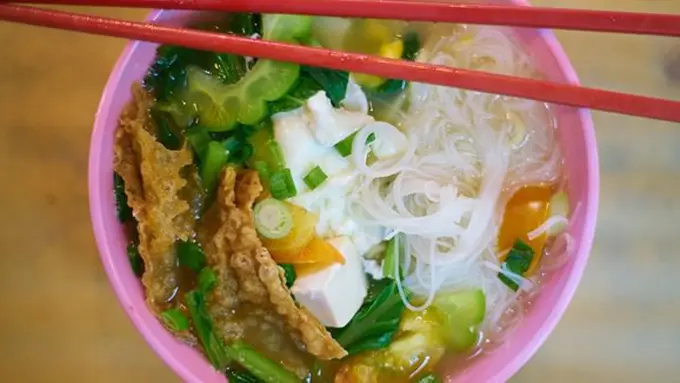 Bihuh kuah sop ayam/copyright Pixabay.com/Engin_Akyurt