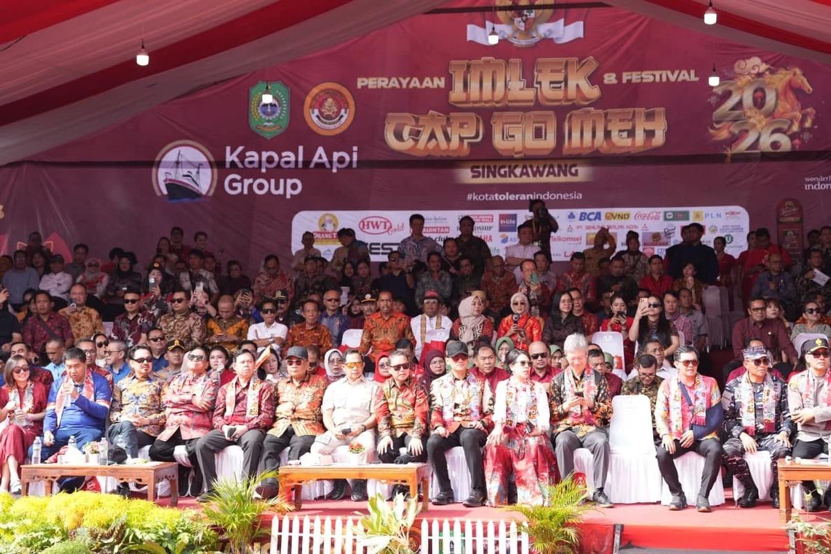 Mendagri Tito Karnavian menghadiri Perayaan Imlek dan Festival Cap Go Meh 2026 di Kota Singkawang