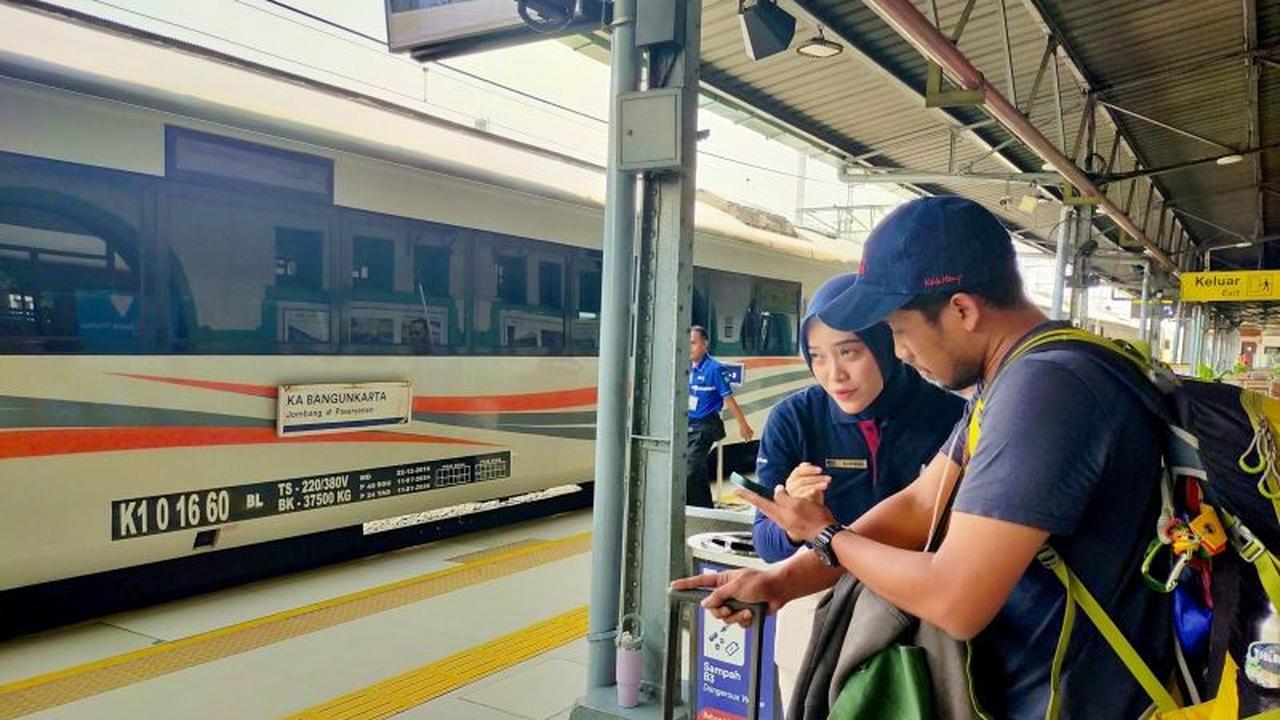 Wow, 325 Ribu Pengguna Kereta Api Libur Maulid Nabi: Angka Fantastis dari KAI Daop 1 Jakarta!