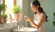 Apakah Boleh Cuci Muka Siang Hari? Ini Aturan Amannya