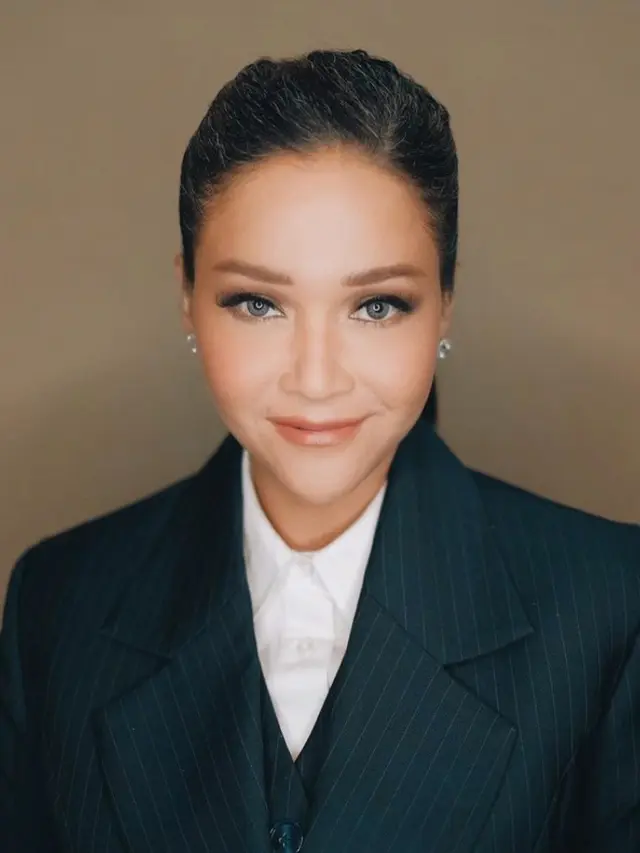 Potret Maia Estianty Pamer Rambut Penuh Uban (sumber: instagram/@maiaestiantyreal)
