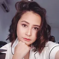 Penyanyi dan pemeran Prilly Latuconsina tampil dengan gaya baru. Penyanyi dan pemeran kelahiran 21 tahun itu tampil baru dengan gaya rambutnya. Banyak yang memuji penampilan Prilly. (Instagram/prillylatuconsina96)