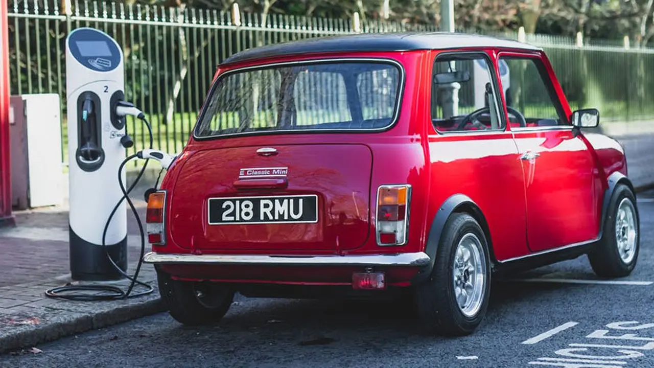 Mobil listrik Mini klasik