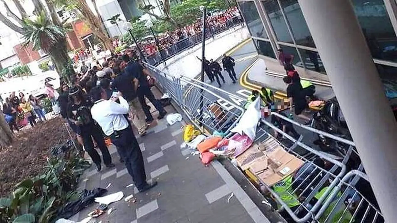 Kecelakaan maut menewaskan 2 orang terjadi Lucky Plaza Singapura. (Facebook)