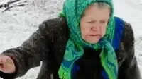 Kisah Nenek 85 Tahun Hidup Sendiri di Desa Rusia
