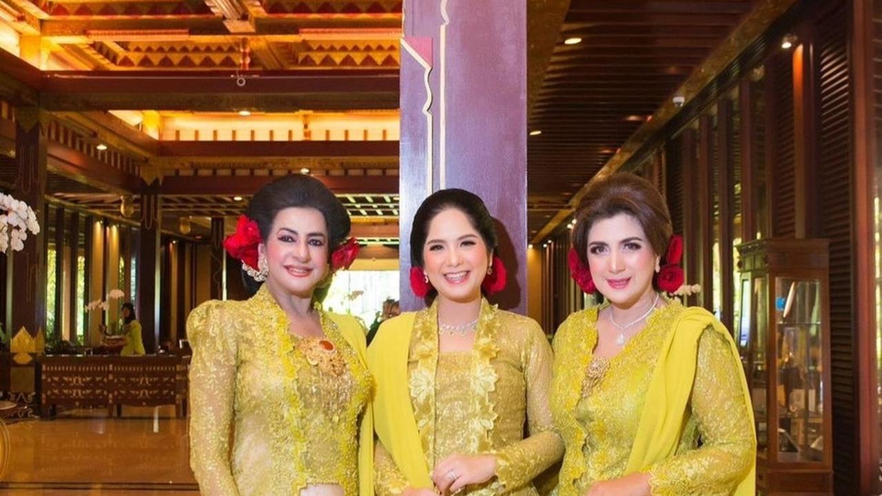 Tampil Bekebaya Bak Model