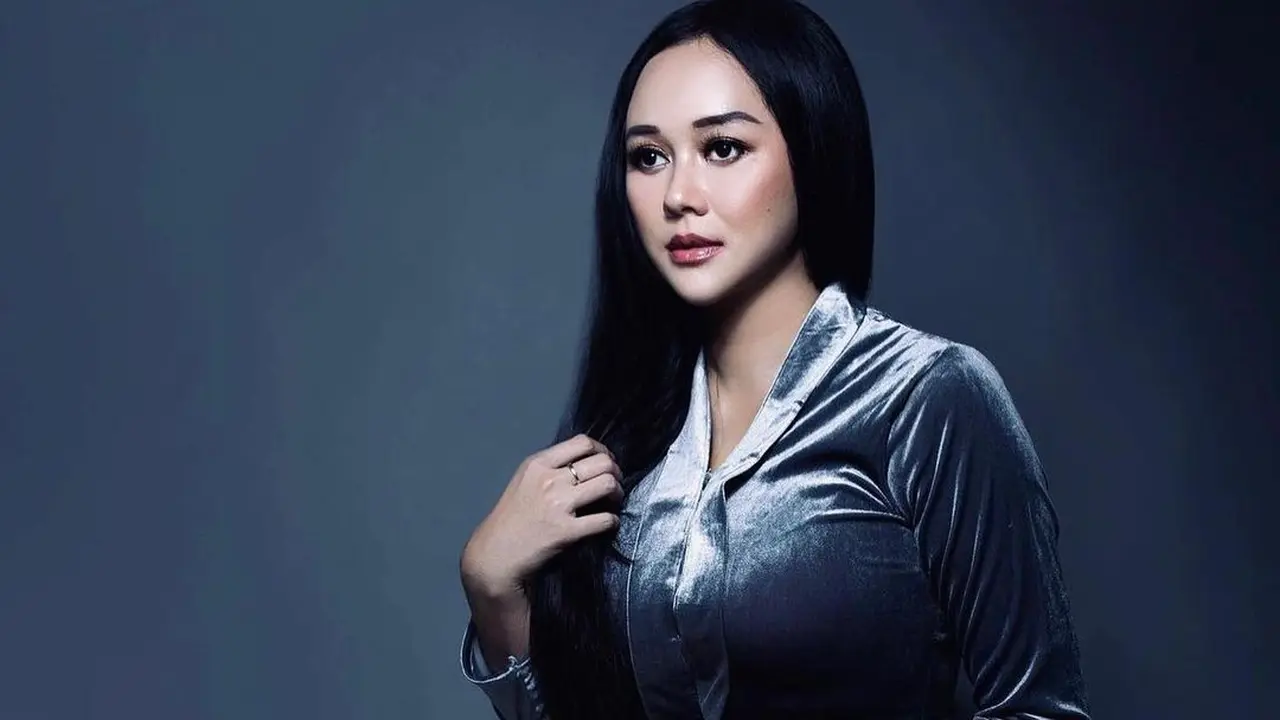 [Fimela] Aura Kasih