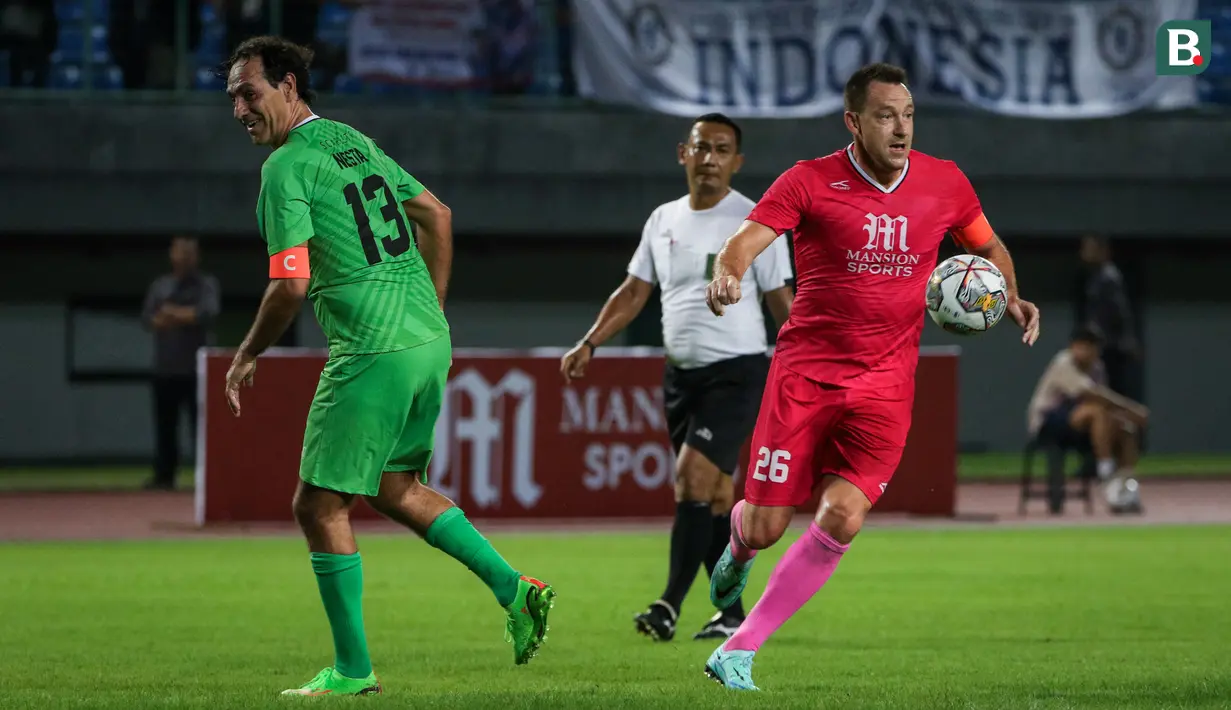 Selain itu laga juga diikuti para selebritas Indonesia seperti El Jalalludin Rumi hingga Ade Govinda. (Bola.com/Bagaskara Lazuardi)