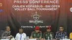 Wakil Ketua Panitia yakni Wakil Komandan Grup-3 Kopassus Letnal Kolonel Inf Ahmad Fikri Musmar menyampaikan keterangan terkait kegiatan Danjen Kopassus - BNI Open Volley Ball Tournament, Jakarta Timur, Jumat (31/3). (Liputan6.com/Immanuel Antonius)
