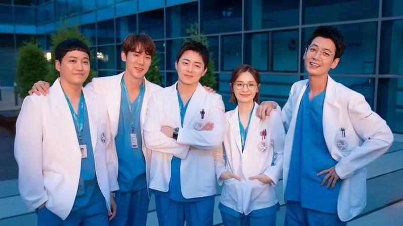 Hospital Playlist 2. (tvN via Instagram/ tvn_drama)