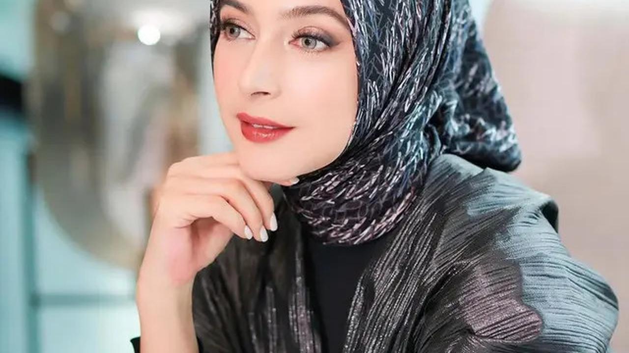Mengapa Perempuan Harus Berjilbab? Begini Penjelasan Ustadz Adi Hidayat