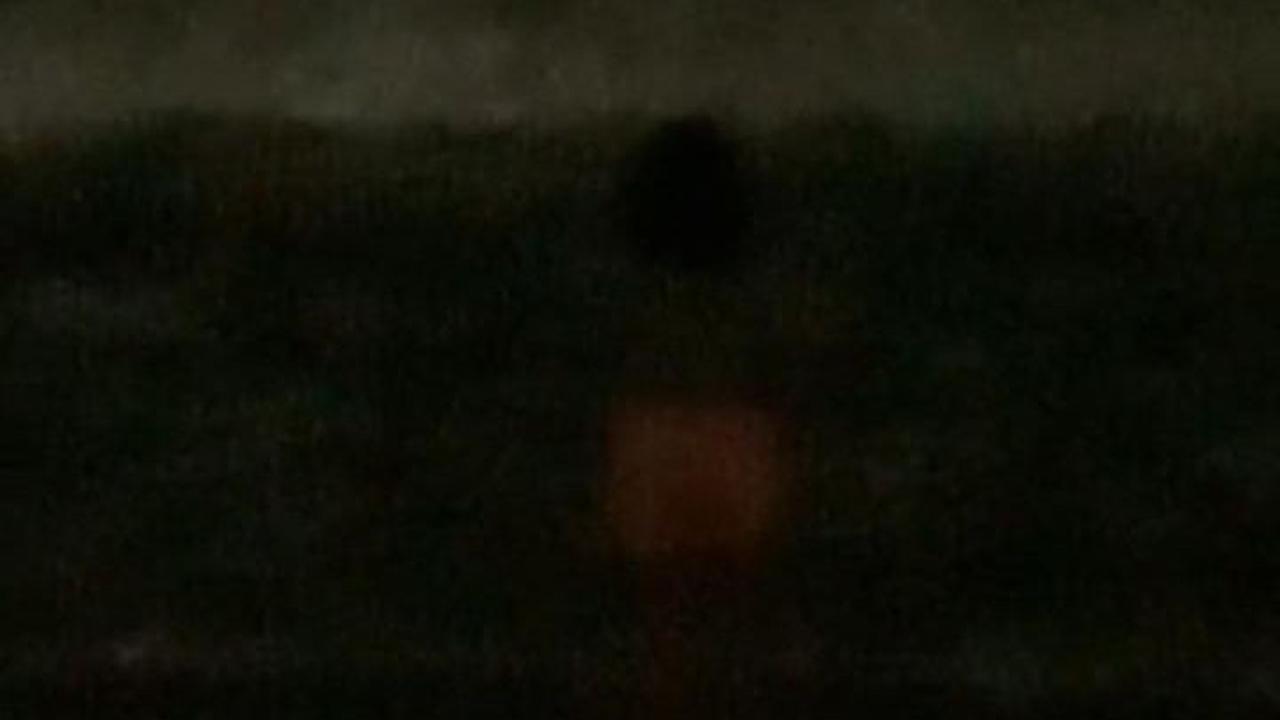 Ke Pantai Malam Hari