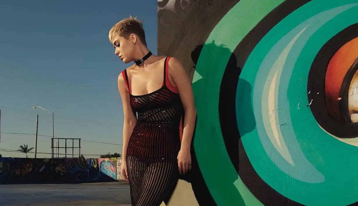 Katy Perry mengungkapkan bahwa ia pertama kali melakukan hubungan seksual pada usia 16 tahun. (instagram/katyperry)