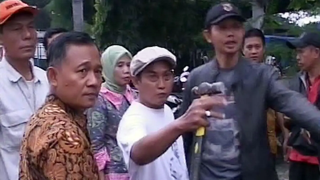 Tawuran Klaim Tanah Telkom