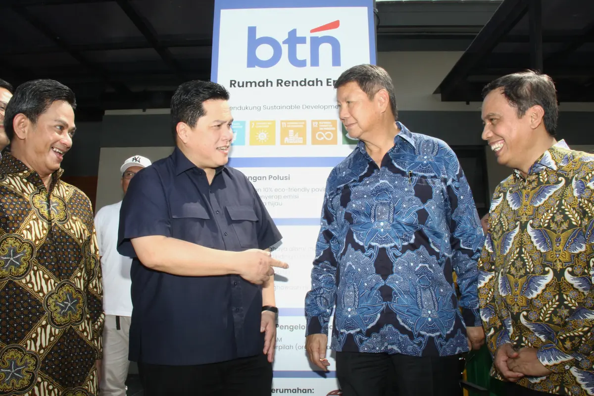Menteri BUMN Erick Thohir bersama Direktur Utama BTN Nixon LP Napitupulu. Dalam 5 tahun, BTN mencatatkan pertumbuhan aset 26,13%. (Dok BTN)