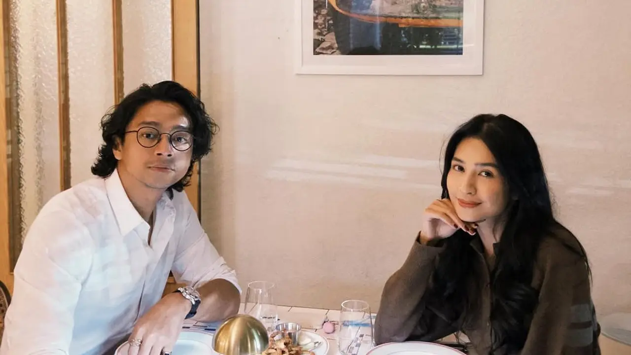 Artis Temani Pasangan Beda Agama Puasa