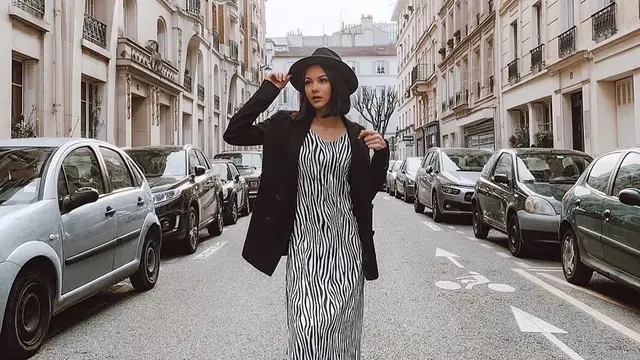 FOTO: Gaya Alyssa Daguise Kenakan Topi, Tampil Stylish