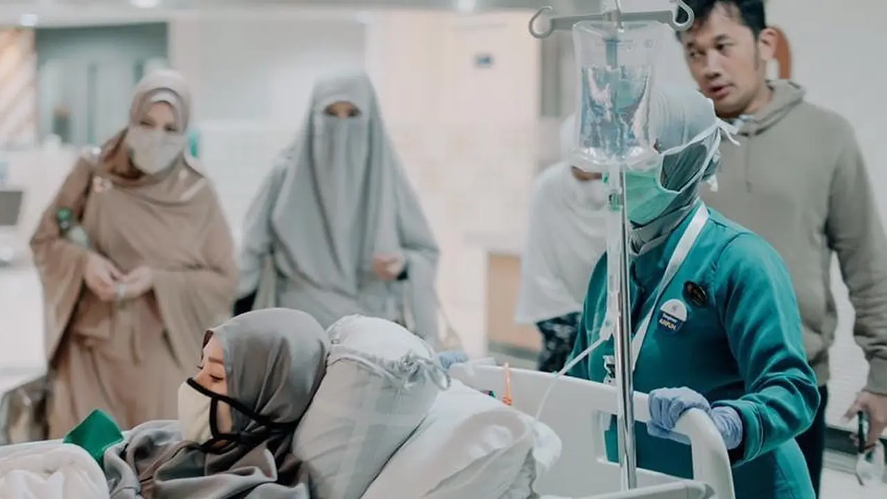 [Fimela] Zaskia Adya Mecca Melahirkan Anak ke-5