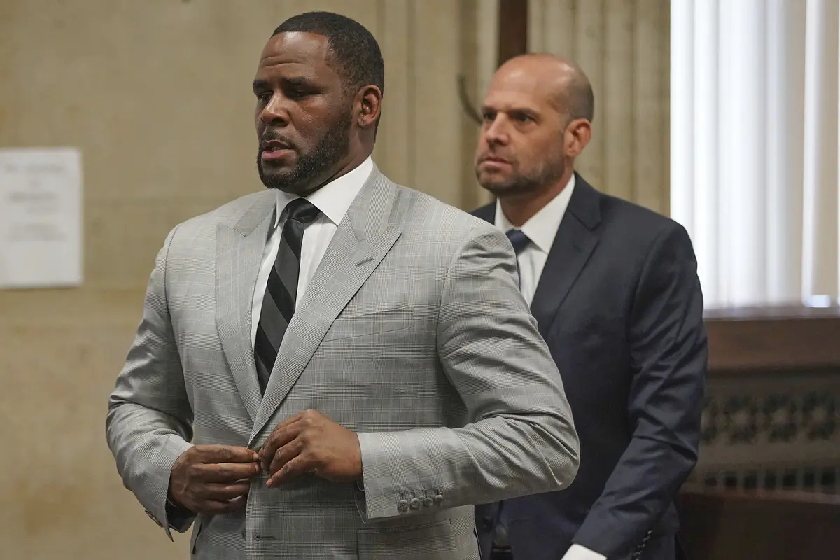 Penyanyi R Kelly (E. Jason Wambsgans/Chicago Tribune via AP, Pool)