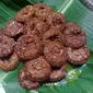 Kue khas suku Kajang, dumpi eja (Liputan6.com/ Eka Hakim)