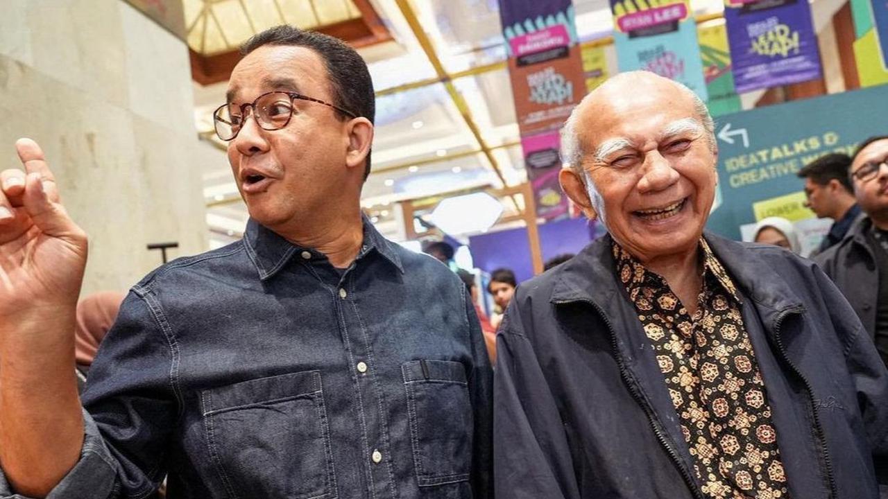 Sebagi informasi, Emil Salim adalah seorang ekonom dan politisi asal Indonesia.