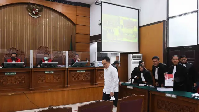 Ekspresi Tanpa Senyum Ricky Rizal Dituntut Delapan Tahun Penjara di Kasus Pembunuhan Brigadir J