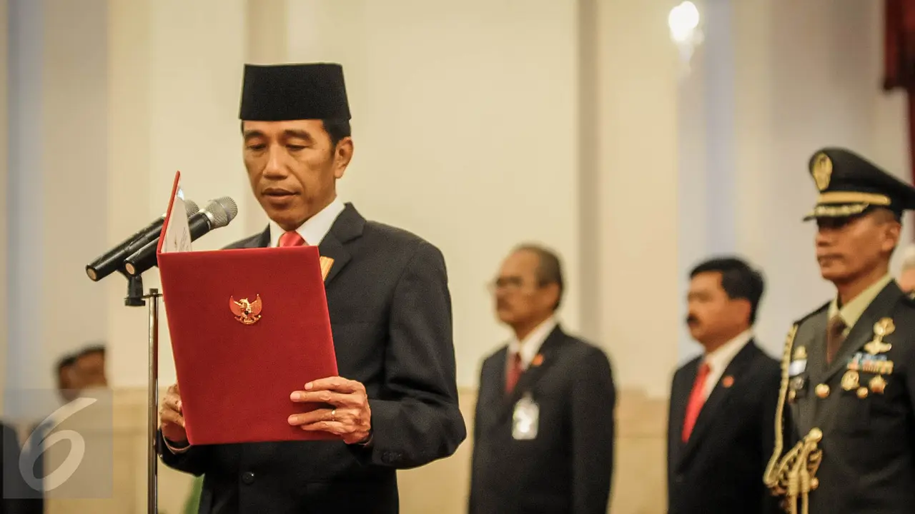 20161014-Jokowi Lantik Menteri dan Wakil Menteri ESDM-Jakarta 