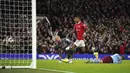 Marcus Rashford sukses menjadi pemain yang membahayakan sektor pertahanan Aston Villa. Terbukti dia berhasil mencetak gol ke gawang sang tamu berkat kecepatan dan ketajamannya. (AP/Dave Thompson)