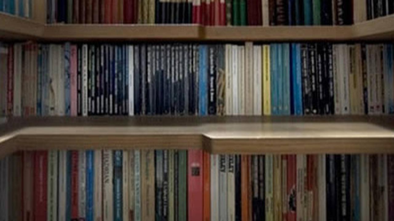 Lemari Buku Minimalis, Solusi Penyimpanan Elegan untuk Ruangan Anda