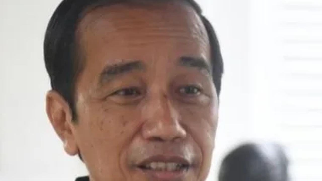 VIDEO: Jokowi Kernyitkan Dahi Ditanya Kabar Yasin Limpo Mundur dari Menteri "Belum Tahu!"