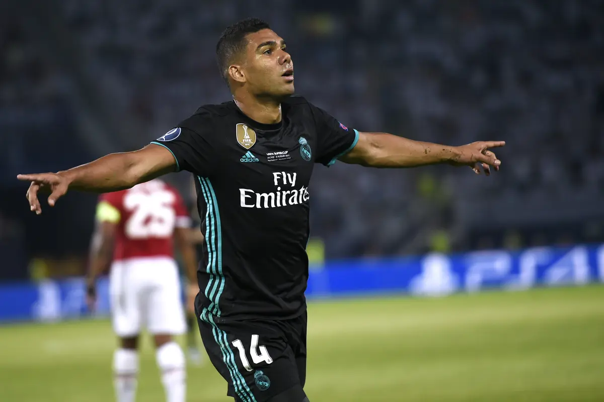 Gelandang Real Madrid, Casemiro, rayakan gol ke gawang Manchester United (MU) pada laga Piala Super Eropa 2017 di Philip II Arena, Rabu (9/8/2017) dini hari WIB.