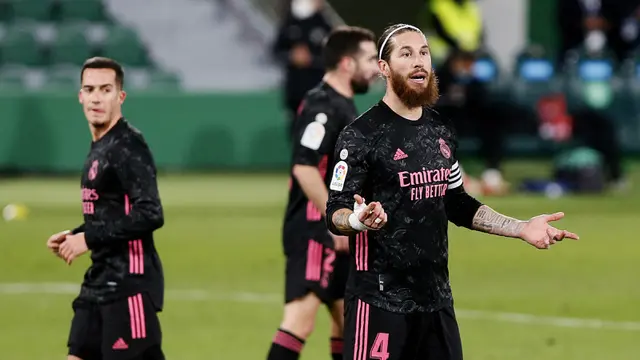 Foto Liga Spanyol: Reaksi Pemain Real Madrid Usai Gagal Menaklukkan Elche