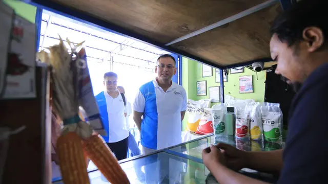 Direktur Utama Pupuk Indonesia, Rahmad Pribadi mengajak petani untuk meningkatkan produktivitas melalui program Makmur