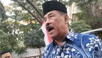 Komisaris PT Persib sekaligus manajer, Umuh Muchtar, optimistis Persib bisa mengalahkan Sabah FC tanpa empat pemain yang cedera. (Bola.com/Erwin Snaz)