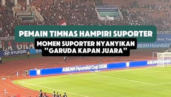 Pemain Timnas Indonesia hampiri suporter usai lawan Vietnam. Momen suporter nyanyikan &ldquo;Garuda Kapan Juara&rdquo;