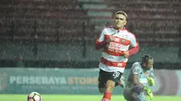 Cristian Gonzales merayakan gol yang dicetaknya ke gawang Perseru di Piala Presiden, Kamis (18/1/2018) (Liputan6.com/Dimas Angga)