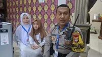 Hidup Tekun dan Tanpa Kemewahan Antarkan Bhabinkamtibmas Berangkat Haji Bersama Istri dan Mertua