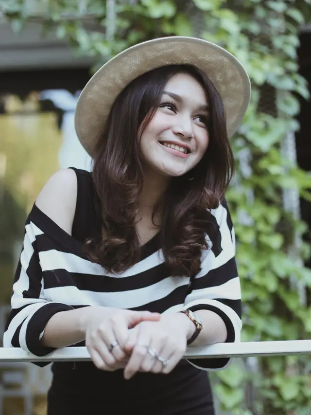 7 Pesona Icha Nabilah, Aktris Sinetron Kisah Cinta Anak Tiri