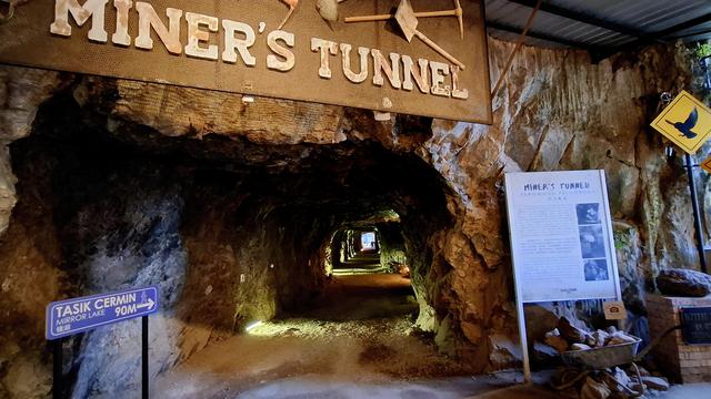 Tasik Cermin Ipoh Malaysia