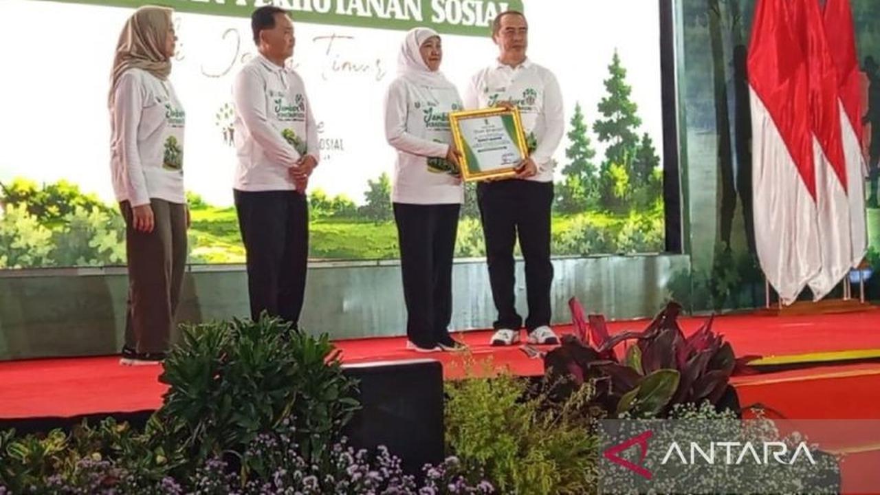 Gubernur Khofifah Dorong Penguatan Perhutanan Sosial Jawa Timur untuk Kesejahteraan Petani Hutan