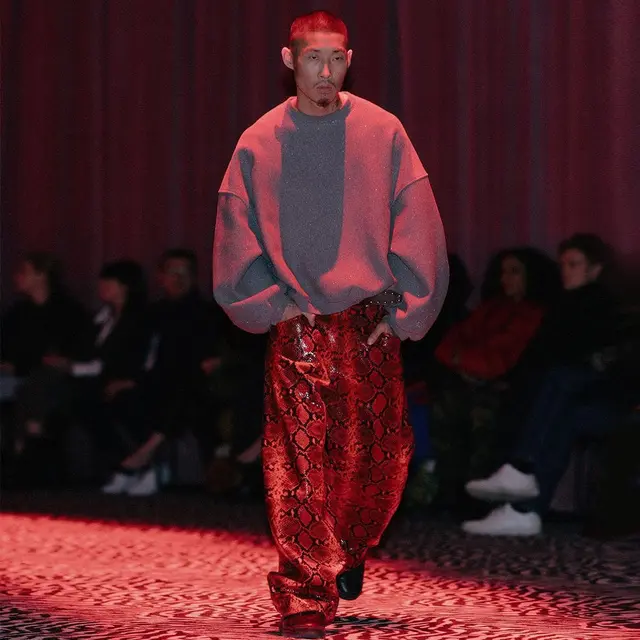 Alexander Wang Muncul di Panggung NYFW 2023, Coba Ubah Citra Usai Skandal Pelecehan Seksual