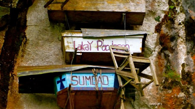 7 Pemakaman Paling Aneh di Dunia