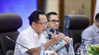 Menteri Dalam Negeri (Mendagri) Muhammad Tito Karnavian saat memberikan arahan pada Rapat Koordinasi Pemerintahan se-Wilayah Sumatera Tahun 2025 di Swiss-Belhotel Harbour Bay Batam, Kepulauan Riau (Kepri), Minggu (21/9/2025). (Dok. Istimewa)