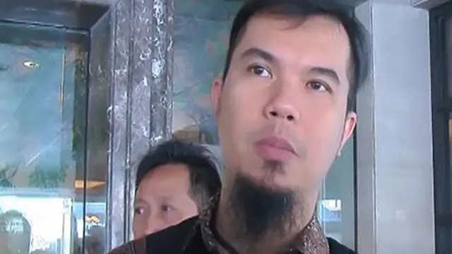 Ahmad Dhani : Orang Tua Gila Izinkan Anak Dibawah Umur Nyetir Mobil