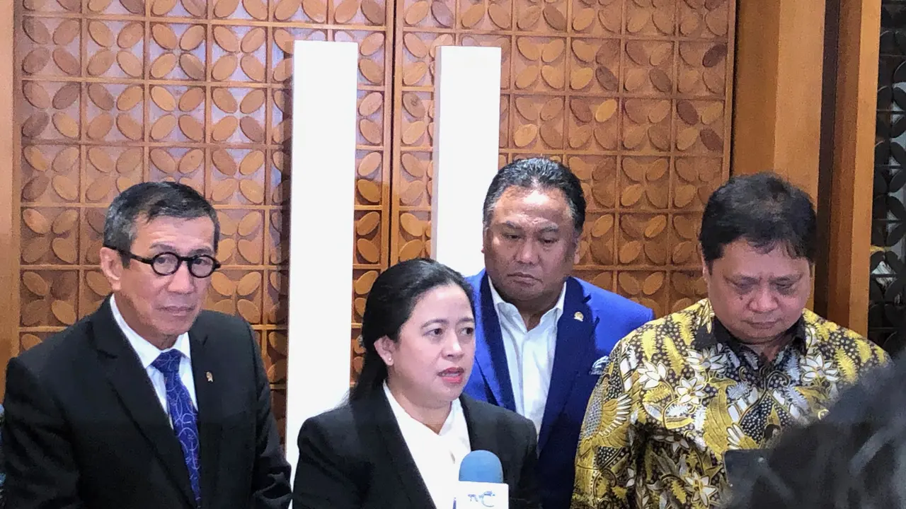 Ketua DPR RI Puan Maharani bertemu dengan Menko Perekonomian Sri Mulyani dan Menkopolhukam Mahfud Md di Gedung DPR/MPR. (Liputan6.com/Delvira Hutabarat)