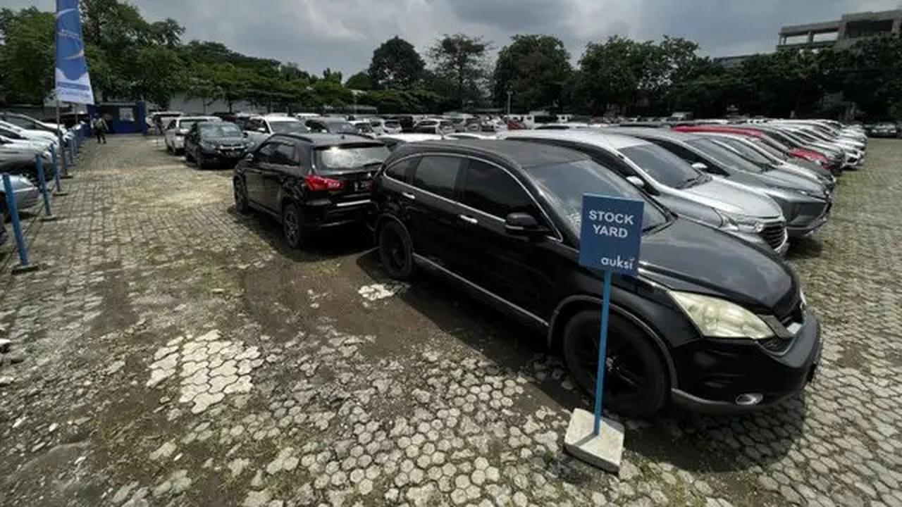 Mobil bekas '0 KM' semakin banyak di China, sehingga pemerintah memanggil produsen mobil terkenal untuk memberikan penjelasan.