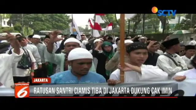 Cak Imin yang menerima langsung rombongan santri di kantor DPP PKB merasa terharu dengan semangat ratusan santri tersebut.