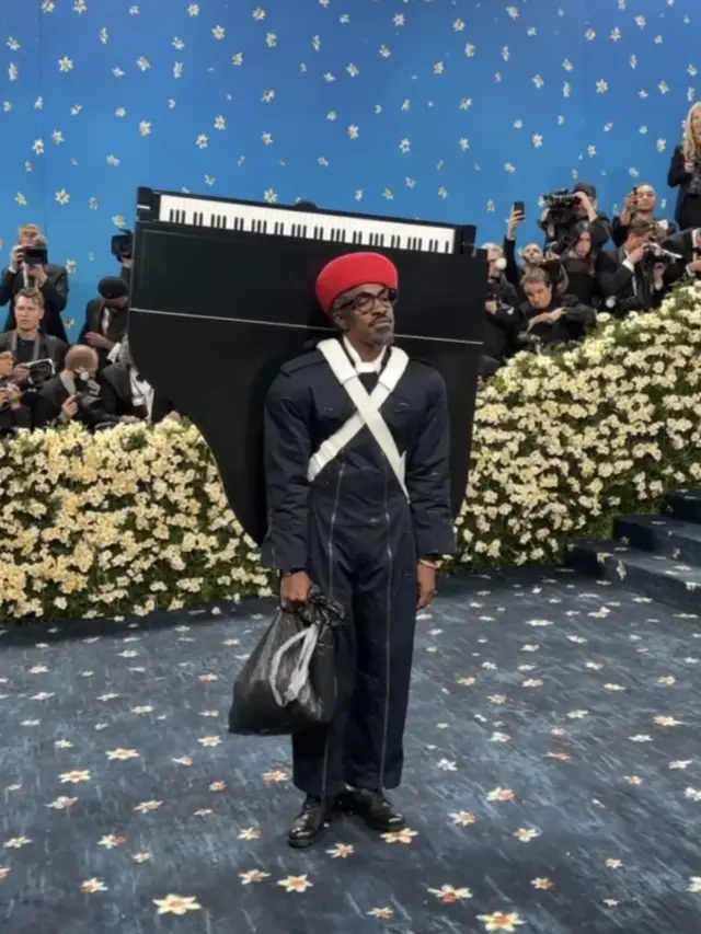 Busana Unik di Met Gala 2025. [@metmuseum]