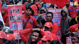 Buruh Pelabuhan Unjuk Rasa Tuntut Kenaikan Upah